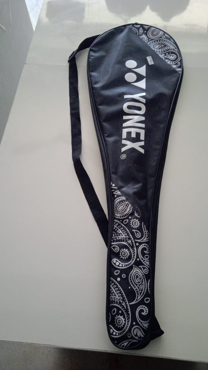 🏸 Yonex Badminton Racket –